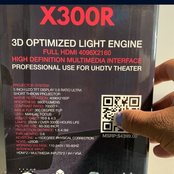 Projector and screen - Picture 4 of 5